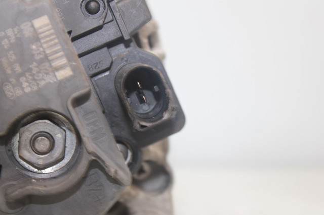 06F903023 VAG Alternador  comprar en Oviedo