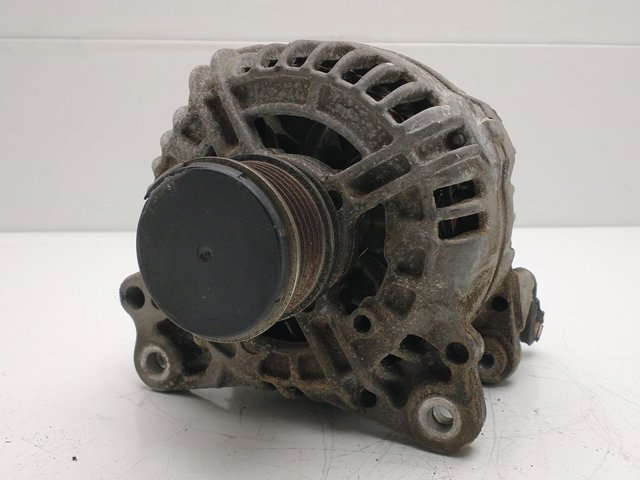 VAG 06F903023 Alternador  disponible Lugo