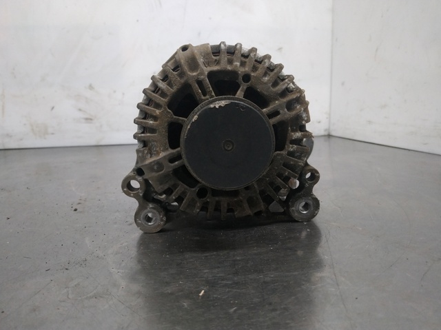 VAG 06F903023C Alternador  en stock Terrassa