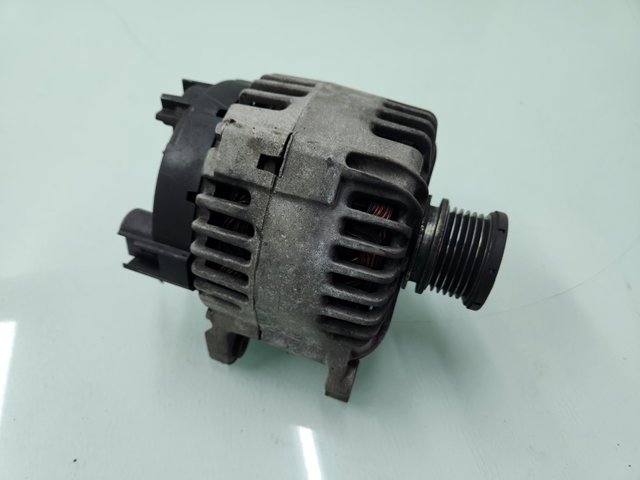 VAG 06F903023P Alternador  en stock Valencia