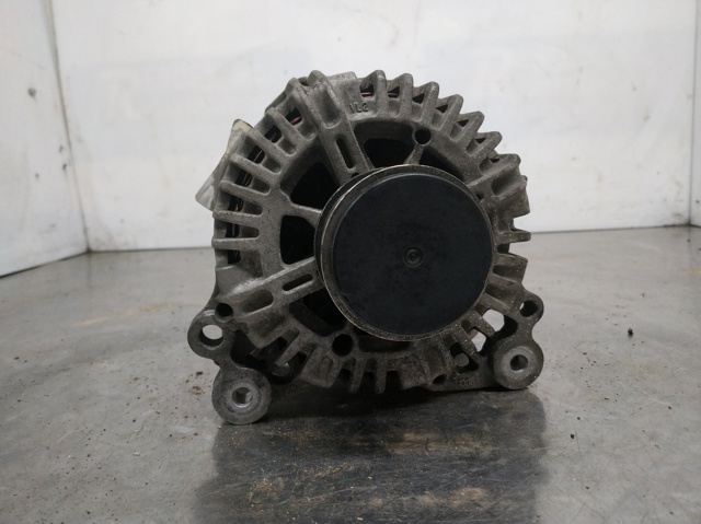 06F903023P VAG Alternador  en stock Huelva