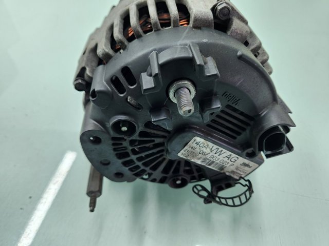 VAG 06F903023P Alternador  disponible España