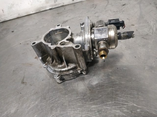Bomba de vacío de frenado 06J145100B VAG