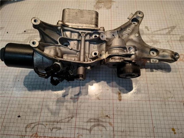 Taco de motor Audi Q3  (F3B)