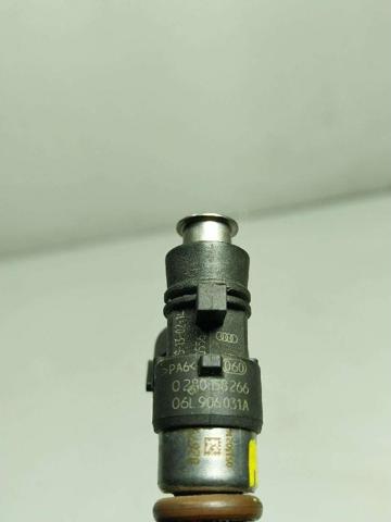 06L906031A Inyector de combustible  disponible Utrera