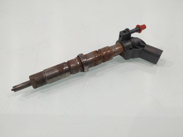 VAG 076130277 Inyector de combustible  disponible Lugo