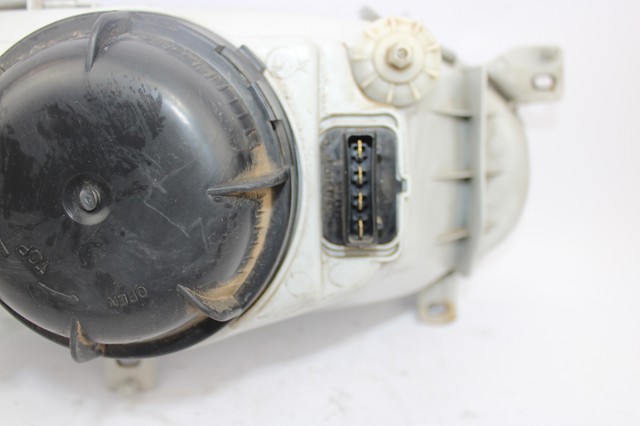 VAG 084411111L Faro izquierdo  en stock Terrassa