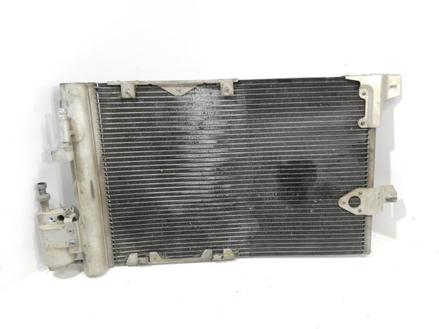 09130610 Condensador aire acondicionado  en stock Sabadell