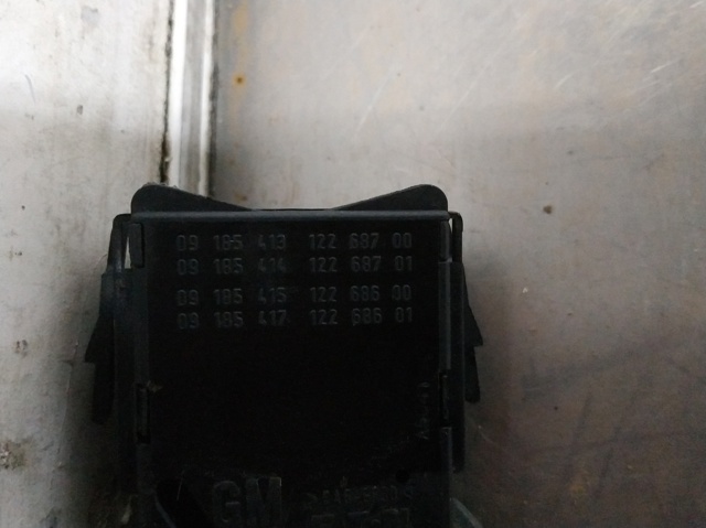 09185413 OPEL Conmutador izquierdo de la columna de dirección  en stock Córdoba