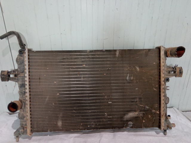 Radiador de água 09202503 OPEL