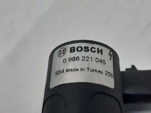 0986221045 Renault (RVI)