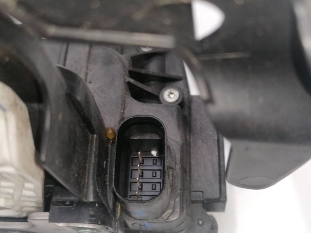 0997309200 MERCEDES Cerradura de la puerta trasera derecha  comprar en Lleida