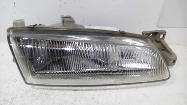 Faro derecho 0K24J51030B Hyundai/Kia