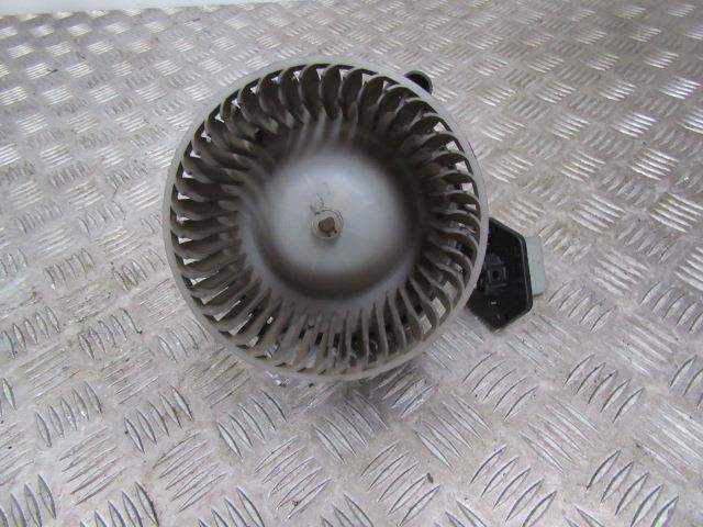 Ventilador de habitáculo KIA Carens  (2002-2006)