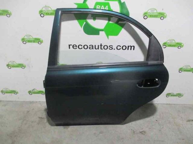 Puerta trasera izquierda 0K2AC73020A Hyundai/Kia