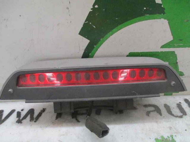 Lampara De Luz De Freno Adicional  0K2FB5158044 Hyundai/Kia