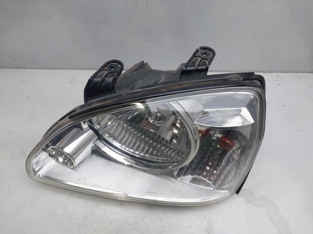Luz frontal KIA Carens  (FJ)