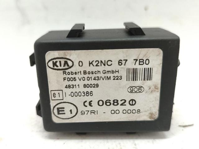 0K2NC677B0 Hyundai/Kia