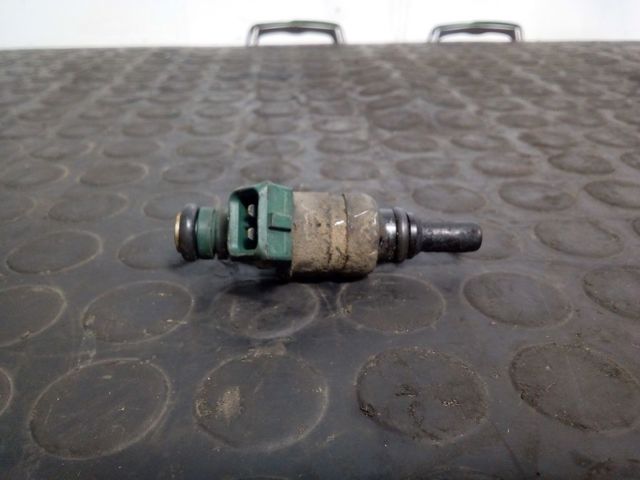 Inyector-bomba 0K30C13250 HYUNDAI