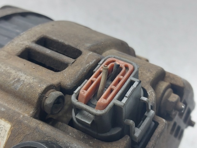 0K30D18300 HYUNDAI Alternador  disponible Vigo