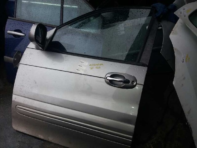 Puerta delantera izquierda 0K54A59020A Hyundai/Kia