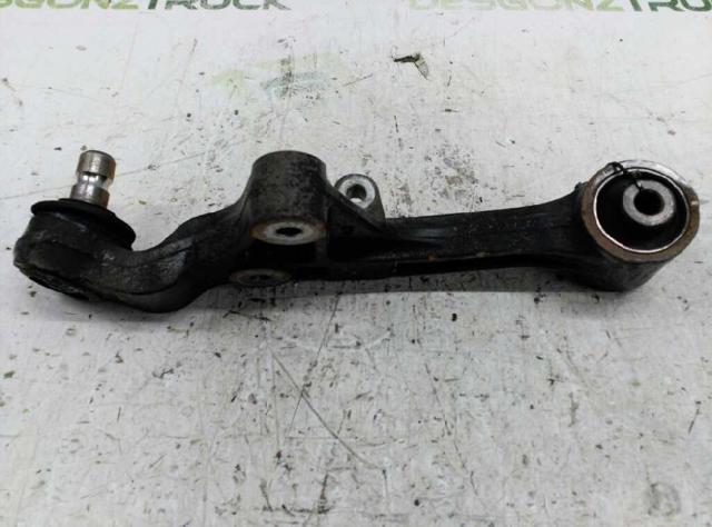 HYUNDAI 0K55234300B Brazo inferior derecho de la suspensión delantera  en stock Salamanca