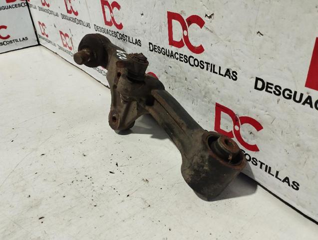 HYUNDAI 0K55234300C Brazo inferior derecho de la suspensión delantera  disponible España
