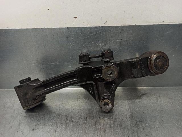 0K55234300C Brazo inferior derecho de la suspensión delantera  comprar en Zaragoza