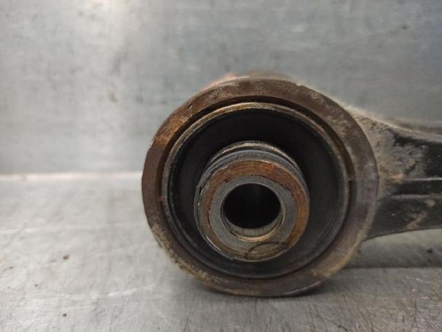 HYUNDAI 0K55234300C Brazo inferior derecho de la suspensión delantera  comprar en Murcia
