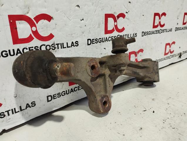 HYUNDAI 0K55234300C Brazo inferior derecho de la suspensión delantera  disponible España