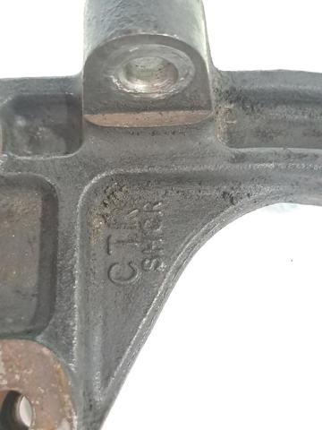 HYUNDAI 0K55234300C Brazo inferior derecho de la suspensión delantera  comprar en Murcia