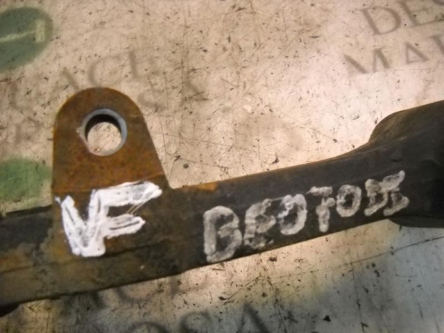 HYUNDAI 0K55234350B Brazo inferior izquierdo de la suspensión delantera comprar Barcelona
