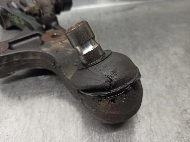 HYUNDAI 0K55234350C Brazo inferior izquierdo de la suspensión delantera  en stock Valencia