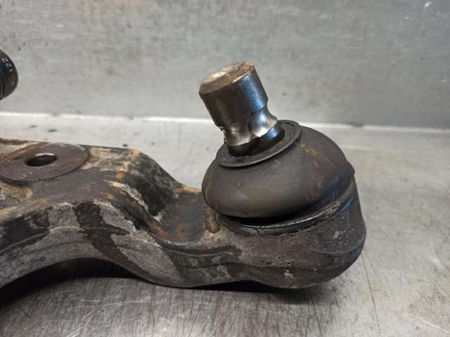 HYUNDAI 0K55234350C Brazo inferior izquierdo de la suspensión delantera comprar Barcelona