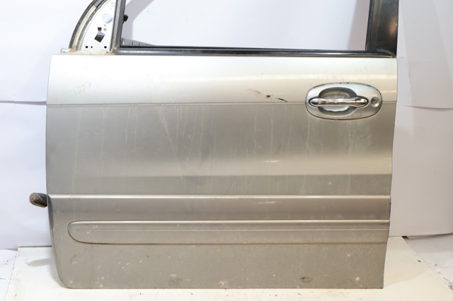 Puerta delantera KIA Carnival II (2001-2005)