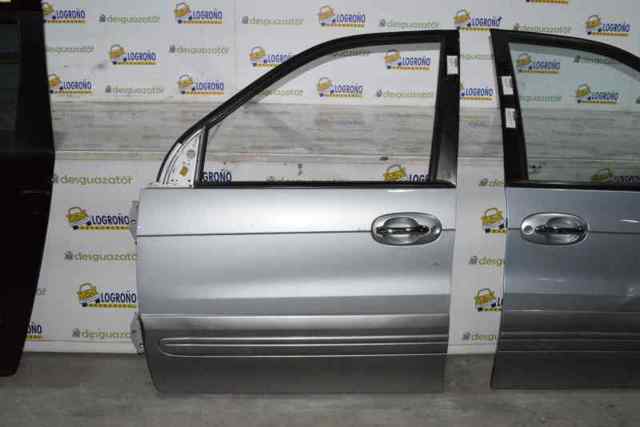 Puerta delantera izquierda 0K57A59020F Hyundai/Kia