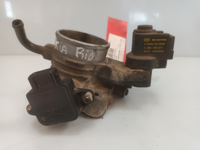 HYUNDAI 0K9A220660A Válvula reguladora de ralentí  disponible Valladolid