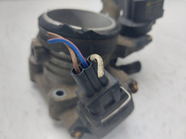 HYUNDAI 0K9A220660A Válvula IAC  en stock Valencia