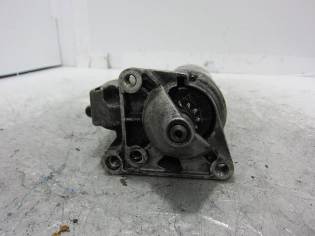 1005821983 RENAULT Motor de arranque  disponible Ourense