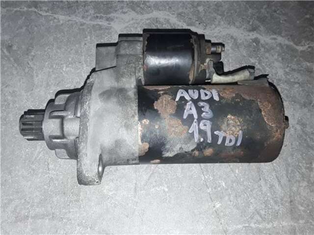 Tapa de motor de arranque delantera 1005831038 VAG