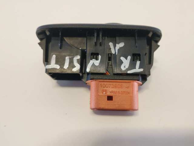 FORD 10073908 Botón de encendido del motor del elevalunas delantero derecho  disponible España
