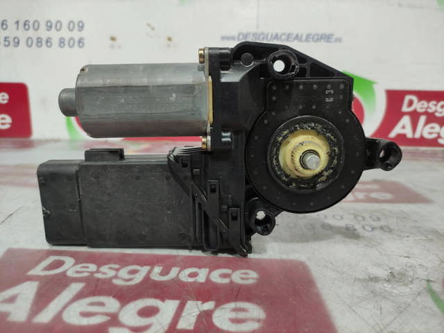 VAG 101434203 Motor del elevalunas de la puerta delantera derecha  comprar en Ponferrada