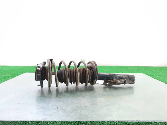 1015789 Ford