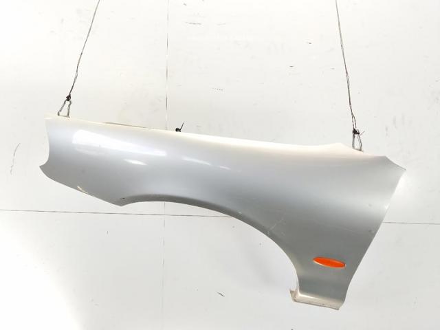Aleta delantera izquierda para Ford Mondeo II (BFP)
