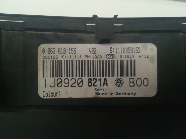1035100002 VAG