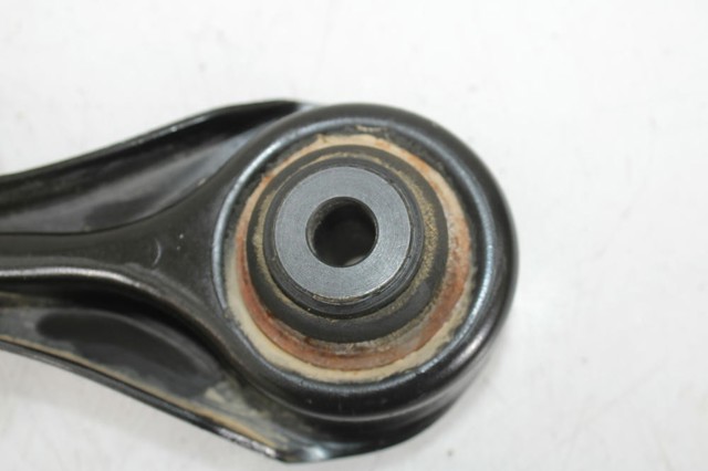 10353212 Brazo inferior izquierdo de la suspensión delantera  en stock Sabadell