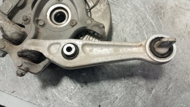Brazo inferior izquierdo/derecho de suspensión delantera 104434100D TESLA