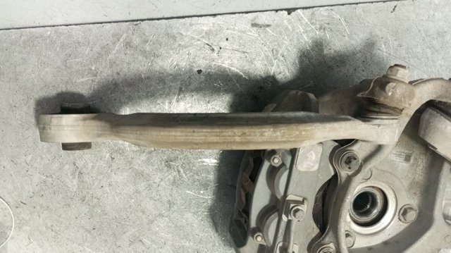 Brazo inferior derecho de la suspensión delantera 104435900A TESLA