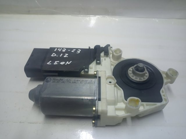 105402301 VAG