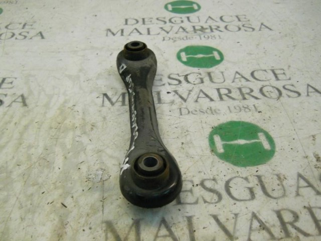 FORD 1061668 Brazo transversal de suspensión trasera  en stock Terrassa